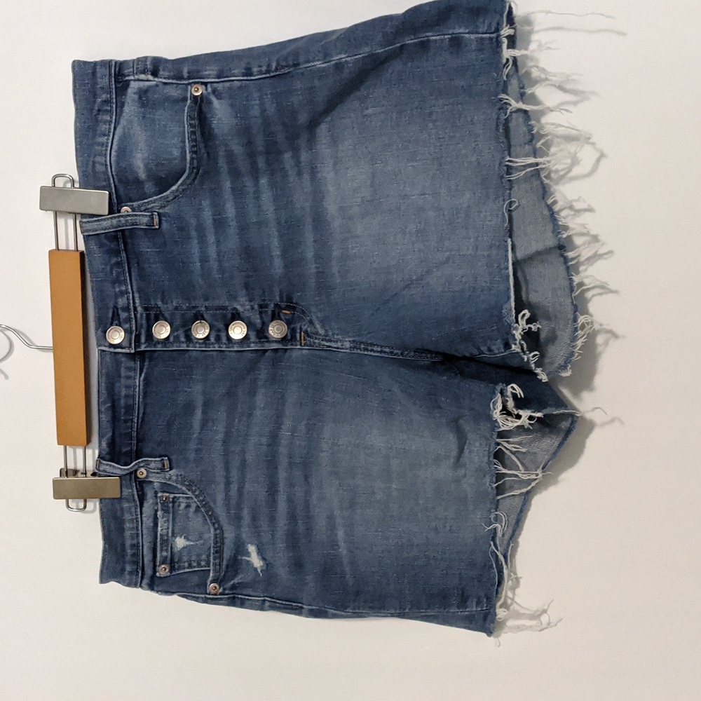 Gap cutoffs sized 16